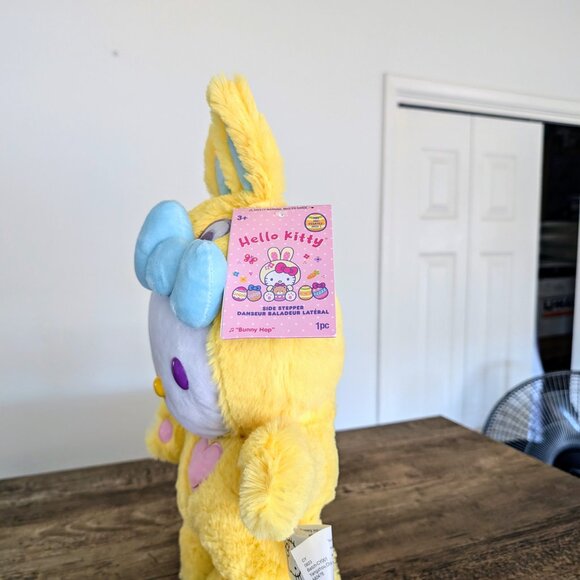 💛Sanrio Hello Kitty Easter Bunny Animated/Musical Side Stepper Plush 🎵 - Picture 7 of 10